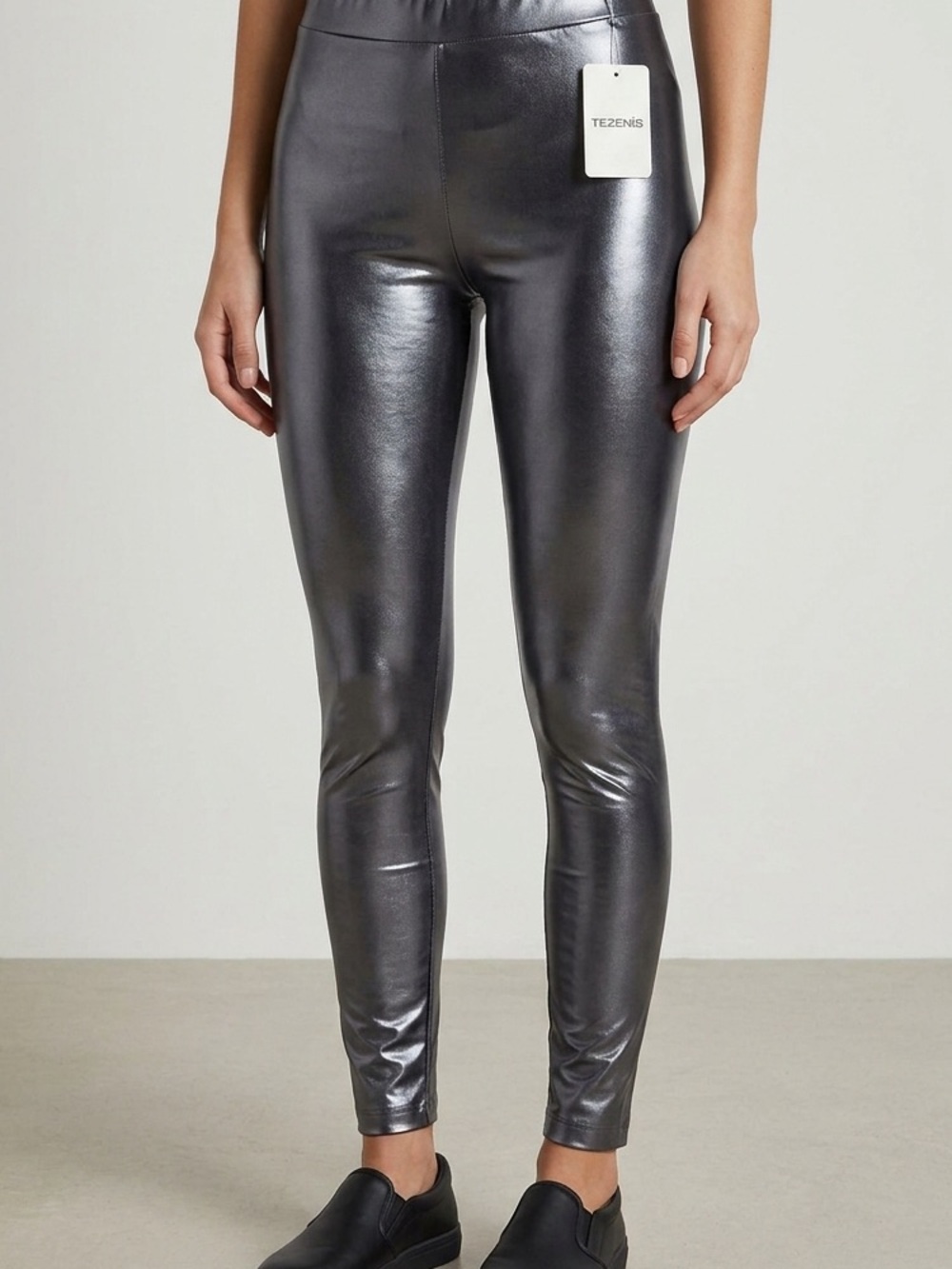 Authentic Tezenis (Calzedonia Group) leather-effect thermal leggings size m